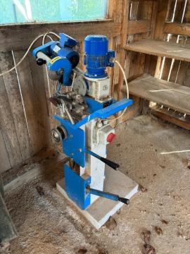 Szögvágó körfűrész Walter  |  Fűrészüzemi gépek | Faipari gép | Drekos Made s.r.o